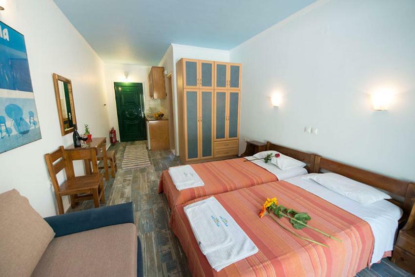 Ilios Hotel & Villas Yénion Eksteriør billede