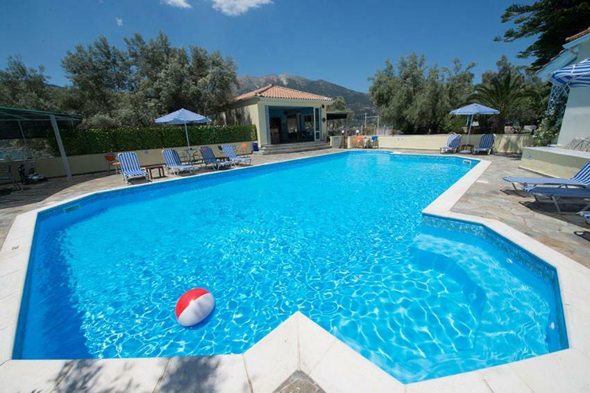 Ilios Hotel & Villas Yénion Eksteriør billede