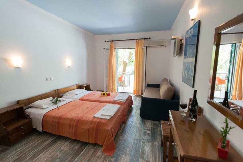 Ilios Hotel & Villas Yénion Eksteriør billede