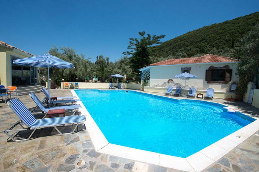 Ilios Hotel & Villas Yénion Eksteriør billede