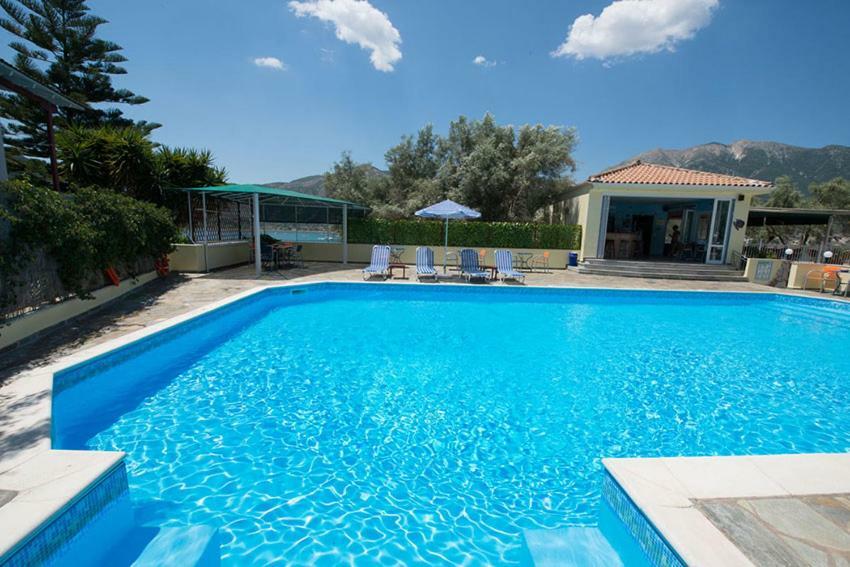 Ilios Hotel & Villas Yénion Eksteriør billede