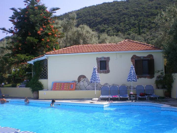 Ilios Hotel & Villas Yénion Eksteriør billede